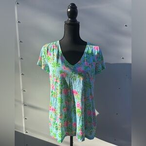 Lilly Pulitzer Disney Collection V Neck T